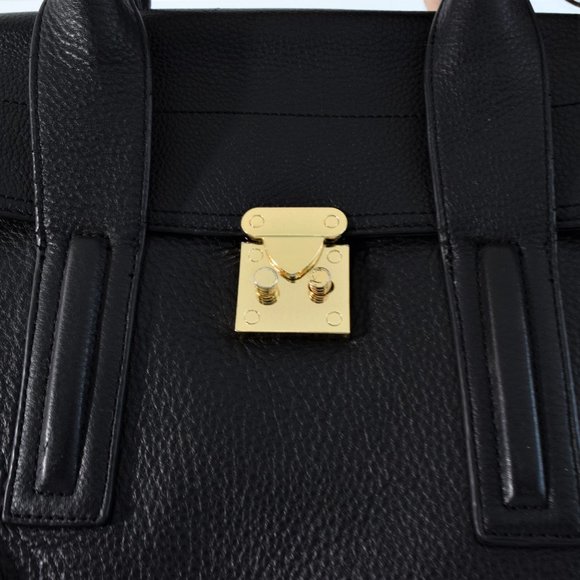 Danier Leather Black Handbag with Gold Hardware - Picture 4 of 7